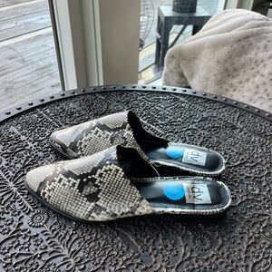 NEW DOLCE VITA LANTHE SNAKESKIN MULES BLACK GREY 7.5